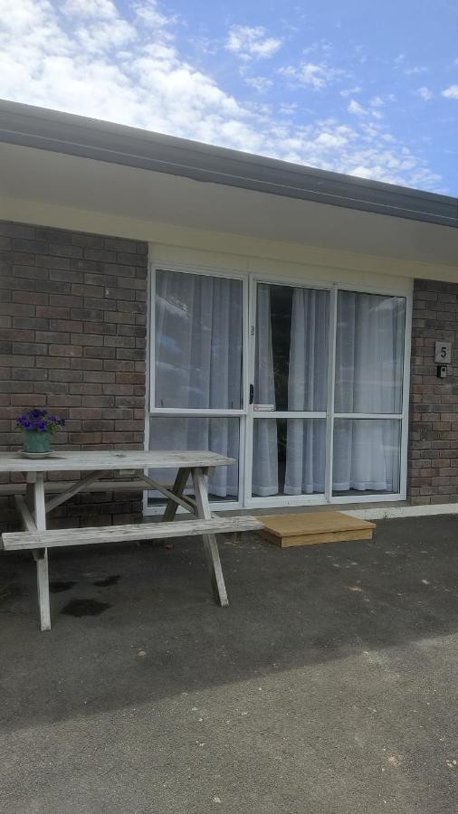 Beaches Motel Waihi Exterior foto