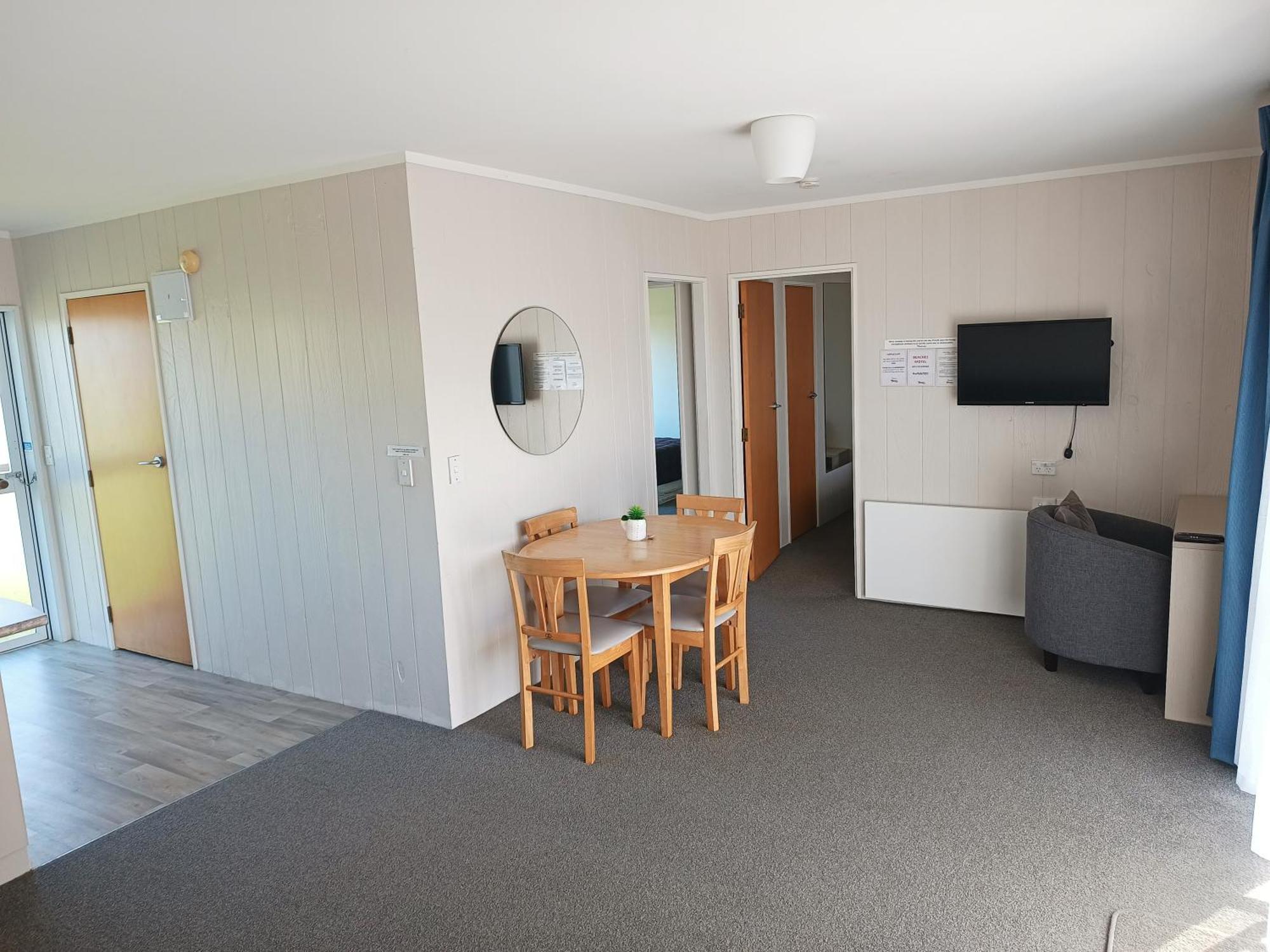 Beaches Motel Waihi Exterior foto