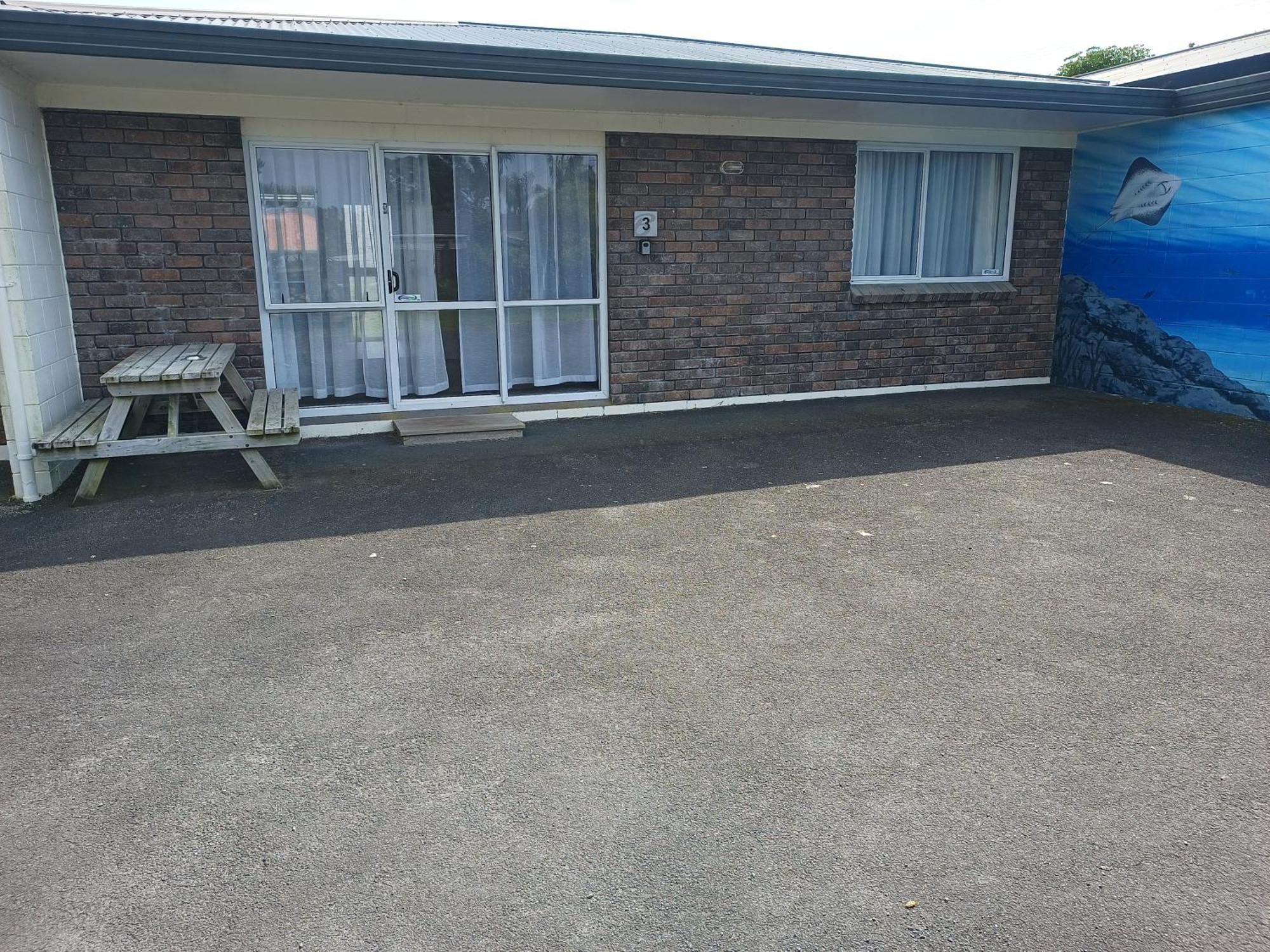 Beaches Motel Waihi Exterior foto