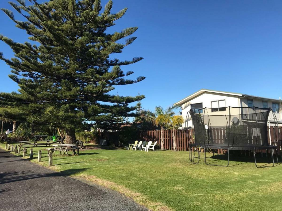 Beaches Motel Waihi Exterior foto